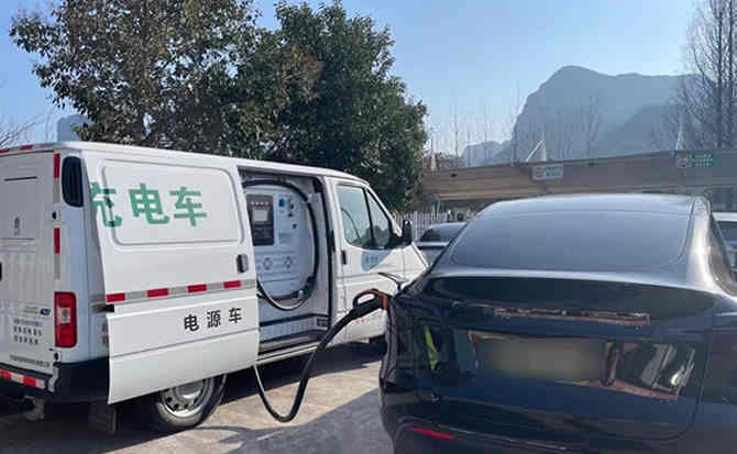 高青汽车搭电